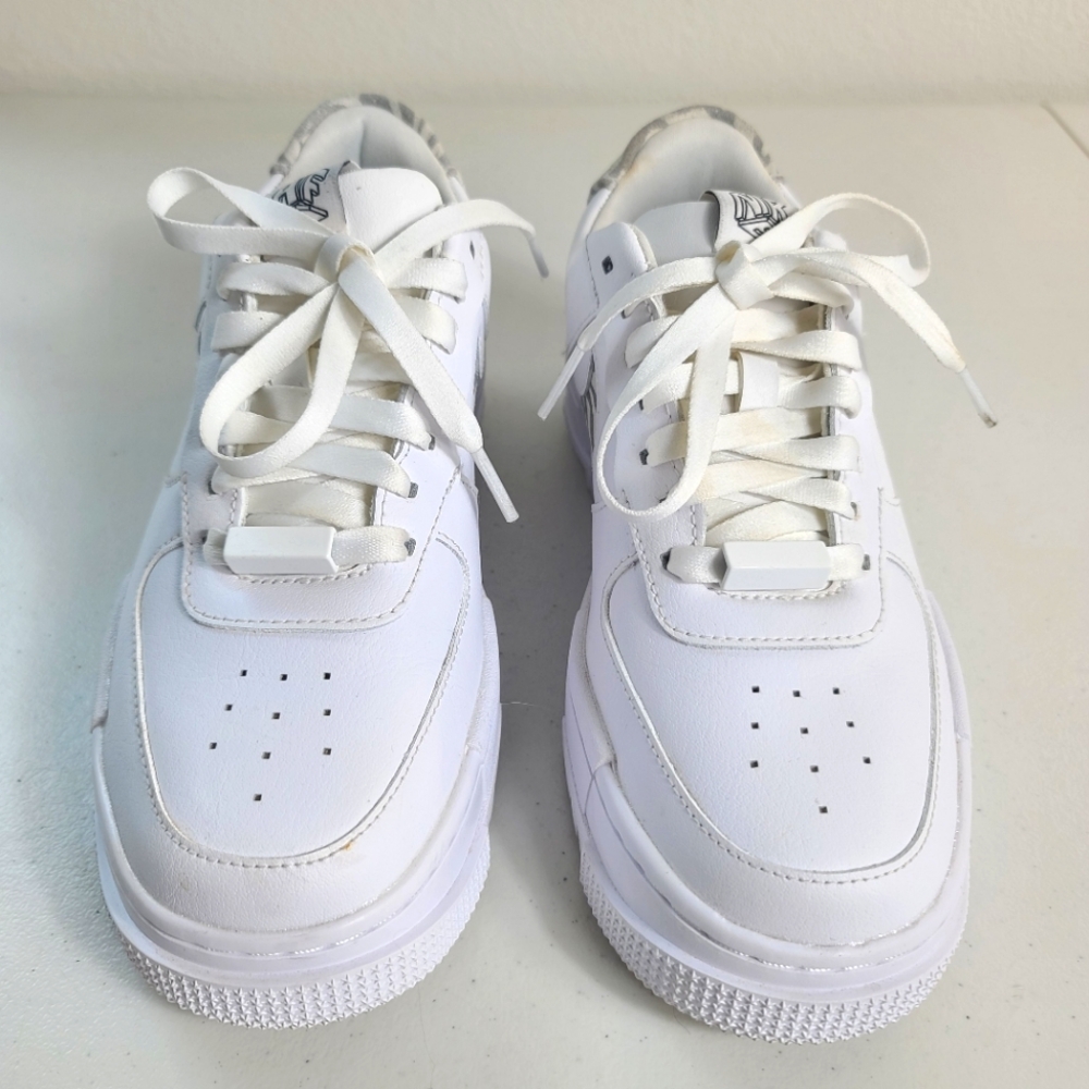 NIKE Air Force 1 White Pixel SE Zebra Sneakers - Picture 4 of 12